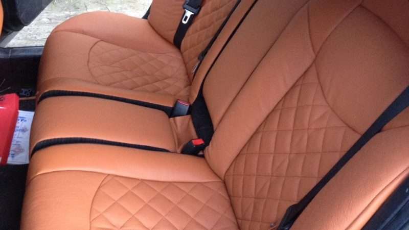 Как обтянуть кожей салон автомобиля своими руками