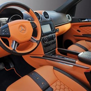 Эко‑материалы в салоне авто: чем они отличаются от привычного пластика и кожи
